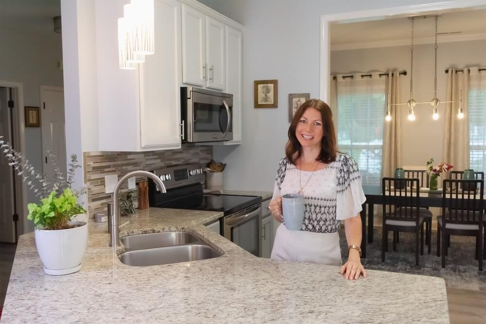 Jessica Lee Reader, Perimenopause & Menopause Nutritionist